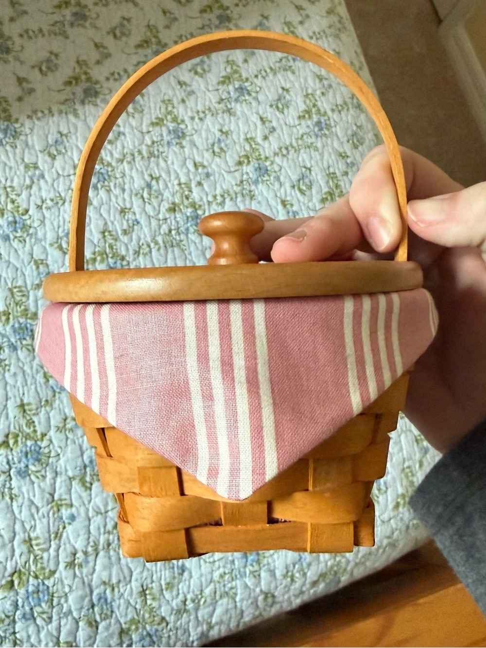 Vintage 1999 Small Wooden Longaberger Horizon of Hope basket with Plastic Liner